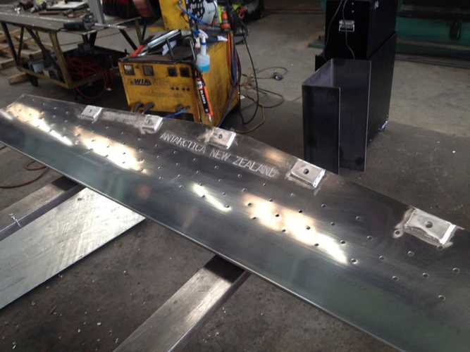 Snow-Plow-Blade-Antarctica-Custom-Made-Cutting-and-Folding-Fabrication-Welding-Plate-and-Flange-Rolling-_1-1024x768.jpg