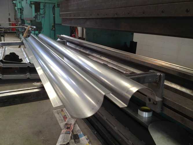 Stainless-Auger-Trough-Cutting-and-Folding-Fabrication-Plate-and-Flange-Rolling-_1-1024x768.jpg