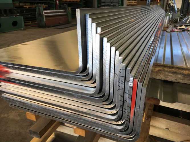 Steel-Plate-Cutting-and-Folding-_1-1024x768.jpg