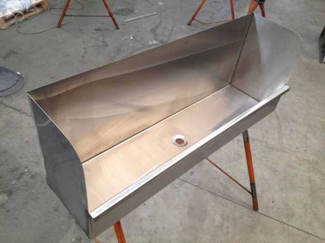 Industrial-Sink-Commercial-Stainless-Steel-Fabrication-Cutting-and-Folding-Welding-_1-1024x768.jpg