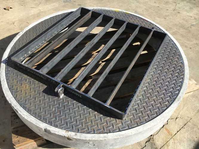 Manhole-Grate-and-Cover-Fabrication-Tread-Plate-_1-1024x768.jpg